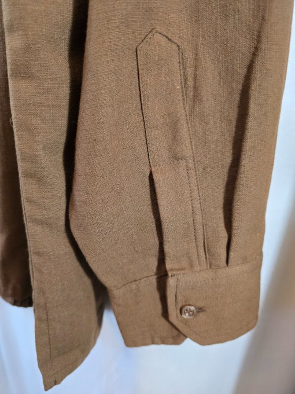 BROWN GUAYABERA SIZE XL LONG SLEEVE PLEATED EMBROIDERED LIKE NEW AUTHENTIC - Picture 7 of 9